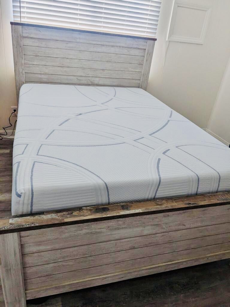 Farmhouse Queen Bed frame for Sale in Tustin, CA OfferUp