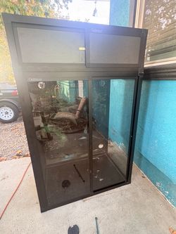 Large reptile enclosure/ terrarium
