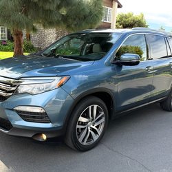 2017 Honda Pilot ELITE AWD w/Nav w/DVD w/Blind Sens,
59K Miles, No Accidents