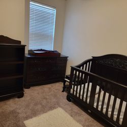 Bratt Decor. Chelsea Lifetime Crib Set- Espresso