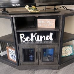 TV Stand L, Angled Corner 