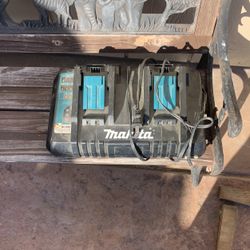 Makita Battery Charger 