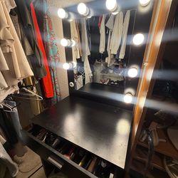 Black Makeup Vanity w/ Lights – Hollywood Style