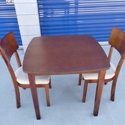 Breakfast Nook 36" Sq. Table with 2 Padded Chairs 
