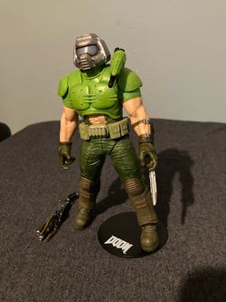 Doomslayer figure open box *Rare*