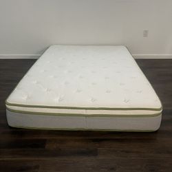 Like New Queen Size Novilla Luxury Mattress And Platform Bed Frame 