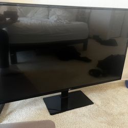 49in 4K UHD SmartLED Tv LG- Used