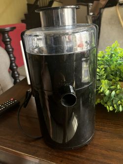  Black Decker 28 Ounce Rapid Juice Extractor
