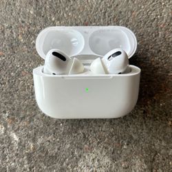Apple AirPods Pro (Gen 1)