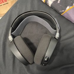 SteelSeries Arctis Pro gaming headset