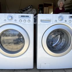 LG Gas Washer and Dryer Set 
