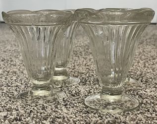 Lot of 4 Vintage-1950’s-Jeanette 5” Sundae Glasses-Ribbed-Great Condition