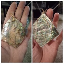 Custom Made Shell Pendant With Gold Wire