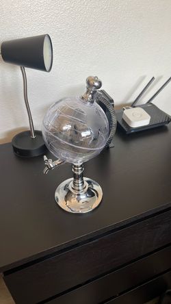 Whiskey holder decoration globe