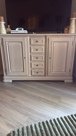 Buffet cabinet,Dining Set with 4 chairs and Hutch & Buffet Antique