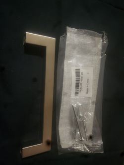 Handles for cabinet doors & drawers