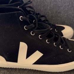  VEJA Men's Watta II 