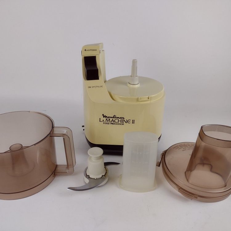 Vintage Early 1980's Moulinex Regal La Machine Food Processor for Sale in  Levittown, NY - OfferUp