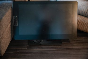 Wacom 32-Inch Cintiq with Ergo Stand