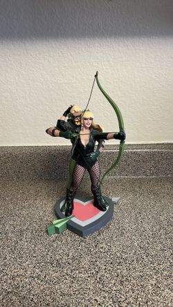 Green Arrow and Black Canary DC Collectibles Statue