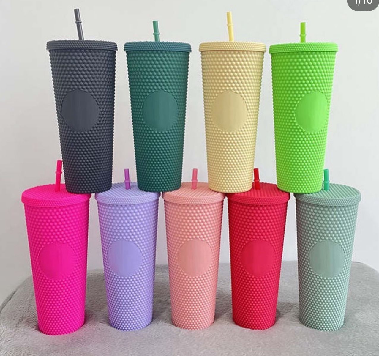 Studded Tumbler With Straw 