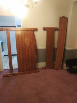 Wooden queen bedframe