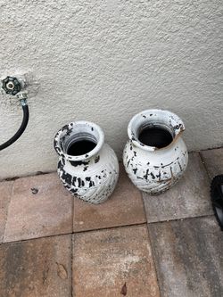 TWO VINTAGE FLOWER POTS 