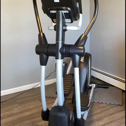 NordicTrack Elliptical: SpaceSaver SE7i