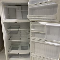 GE Refrigerator