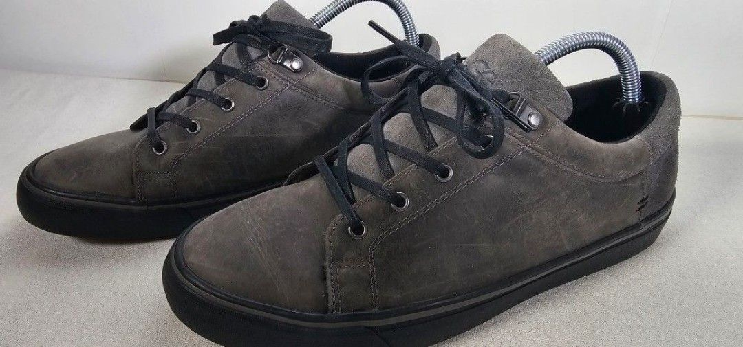 NEW Ugg Brock Mens Gray Nubuck Lace Up Waterproof Sneakers Shoes 9