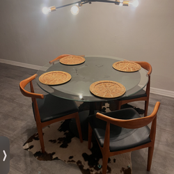 Dinning table