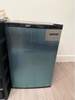 Mini fridge