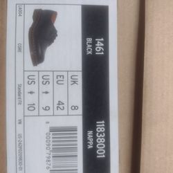 Dr. Martens  Air Wair