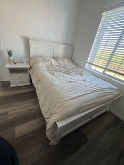 Queen Bedroom Set