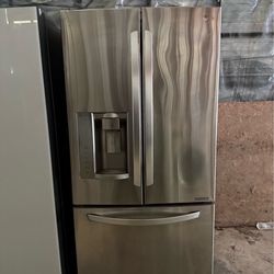 Refrigerators everything working