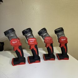 Milwaukee 18V Flashlights $15 Cada Una