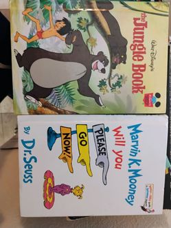 Children's book lot jungle book and de seaus