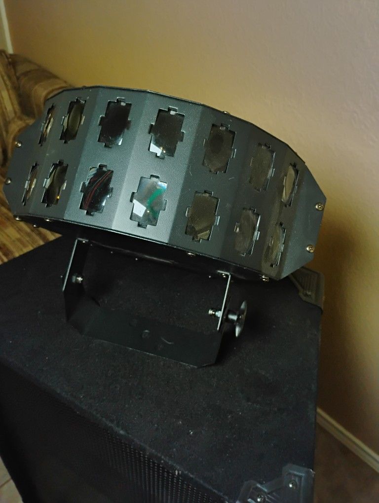 American DJ Gressor TRI LED Light