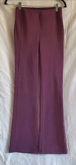 Lululemon Women's Ribbed Flare Pants Size 4 – Burgundy 26x33.5