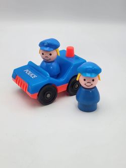 Vintage Fisher-Price Little People Police Car & 2 Officers Figures Set 1970s -D4