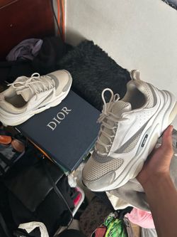 White Dior B22s