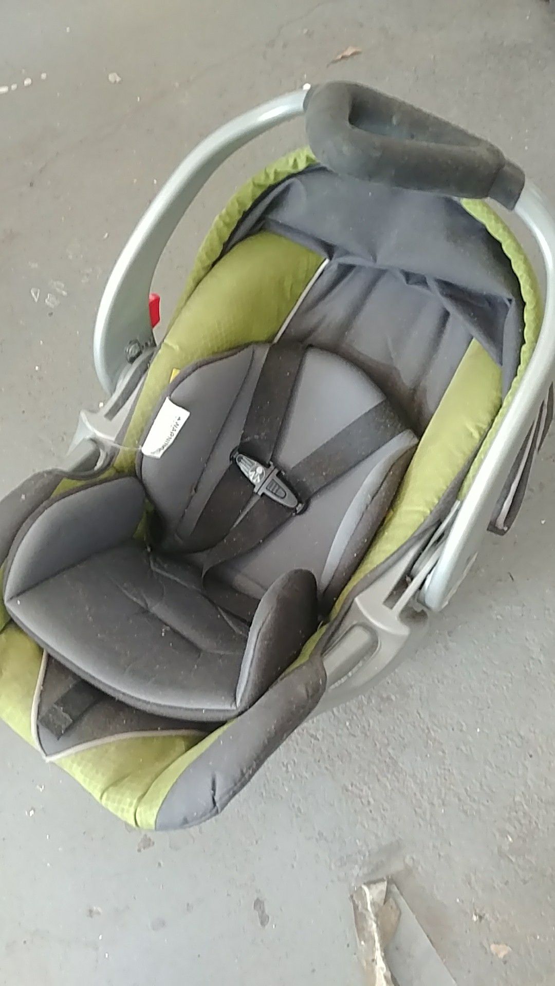 Baby trend car seat without base