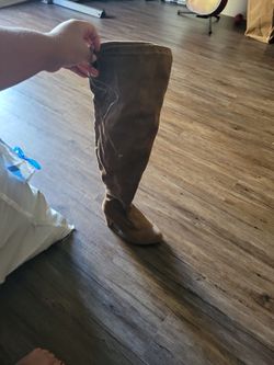 Knee High Boits Size 7