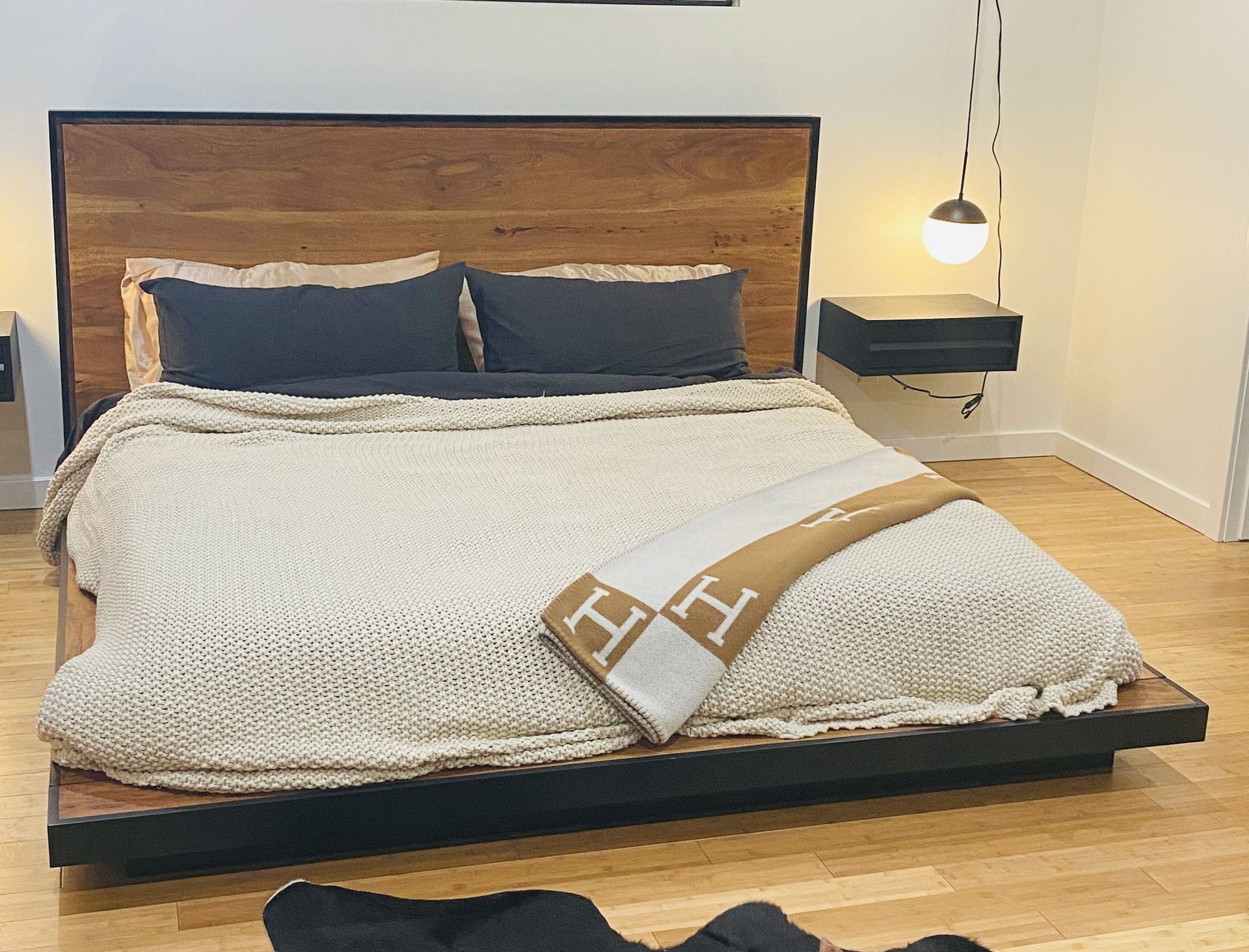 MODANI Low Profile Platform Bed - King