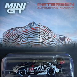 MiniGT Skeleton Rexy Porsche 911