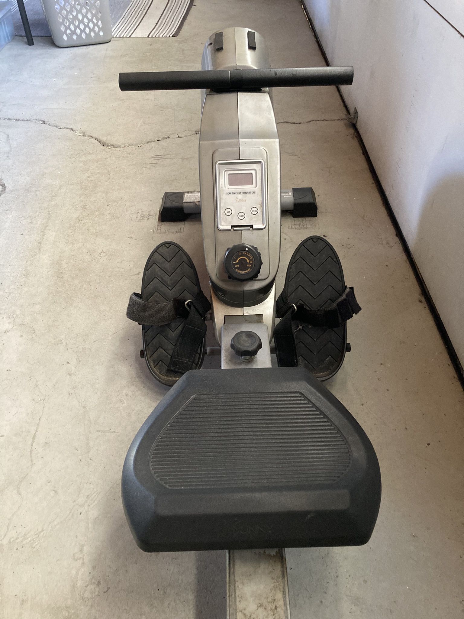 Sunny Rowing Machine