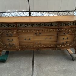 Wood Dresser And Matching Nightstands 