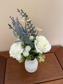Floral arrangements (3)