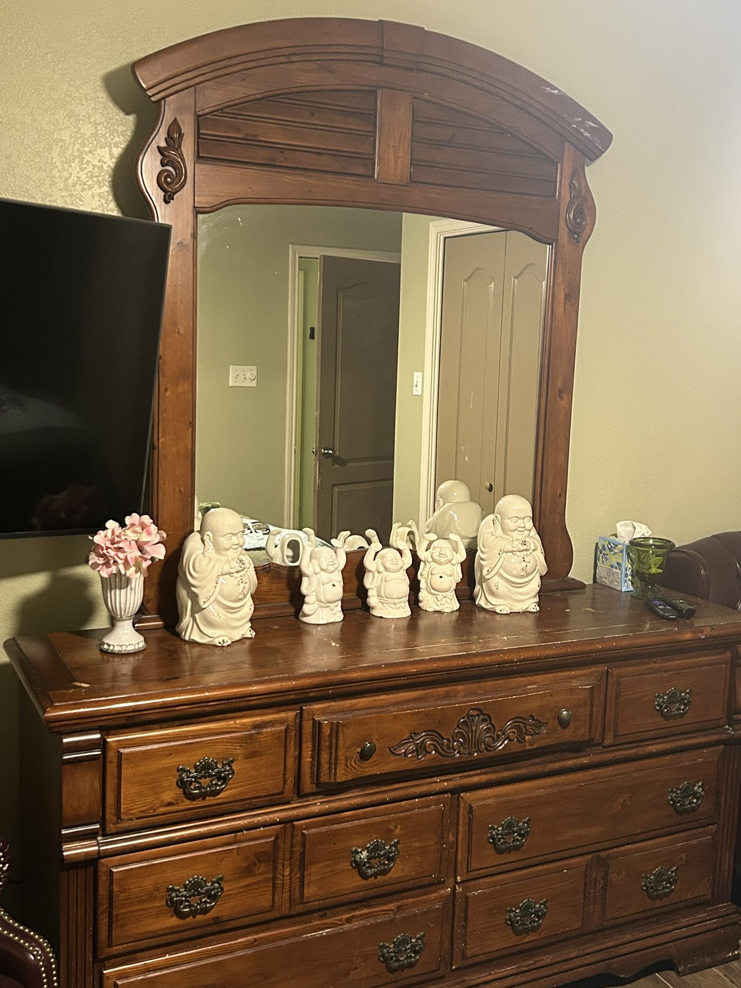Queen Bedroom Set