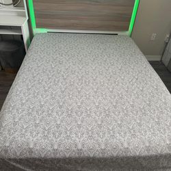 Frame queen bed modern (  mattress is not included)